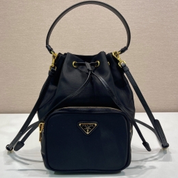 프라다버킷백 (18cm)