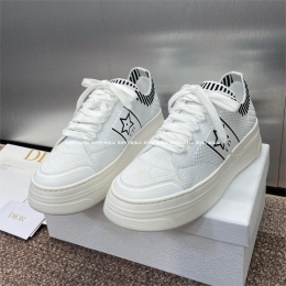 디올 스니커즈