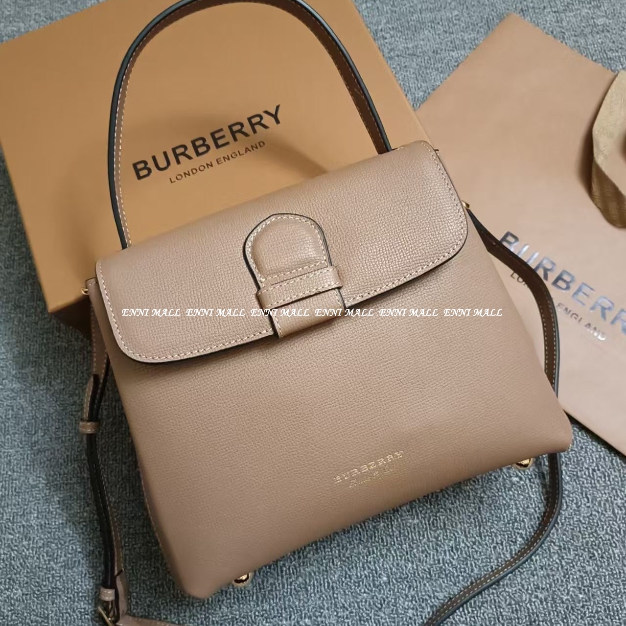 버버리 핸드백