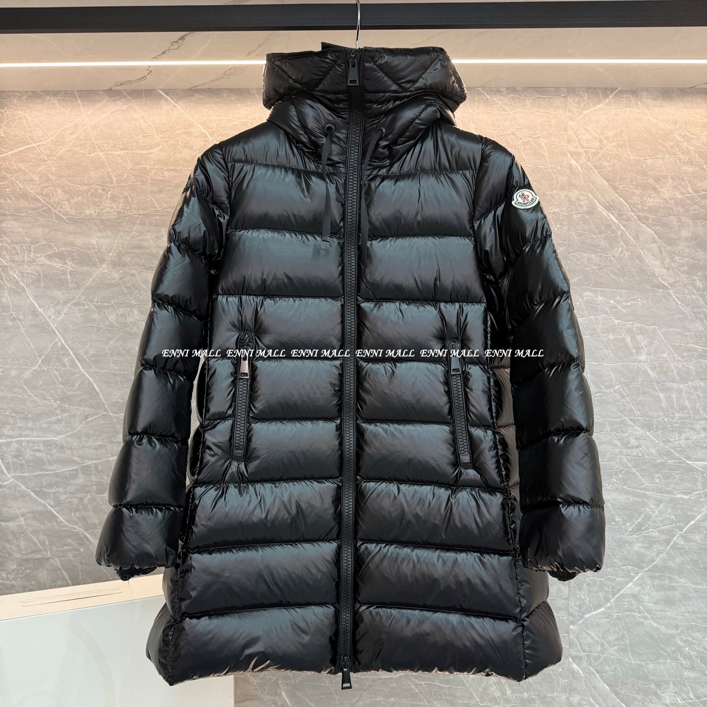 몽클레어 수엔패딩 (여)