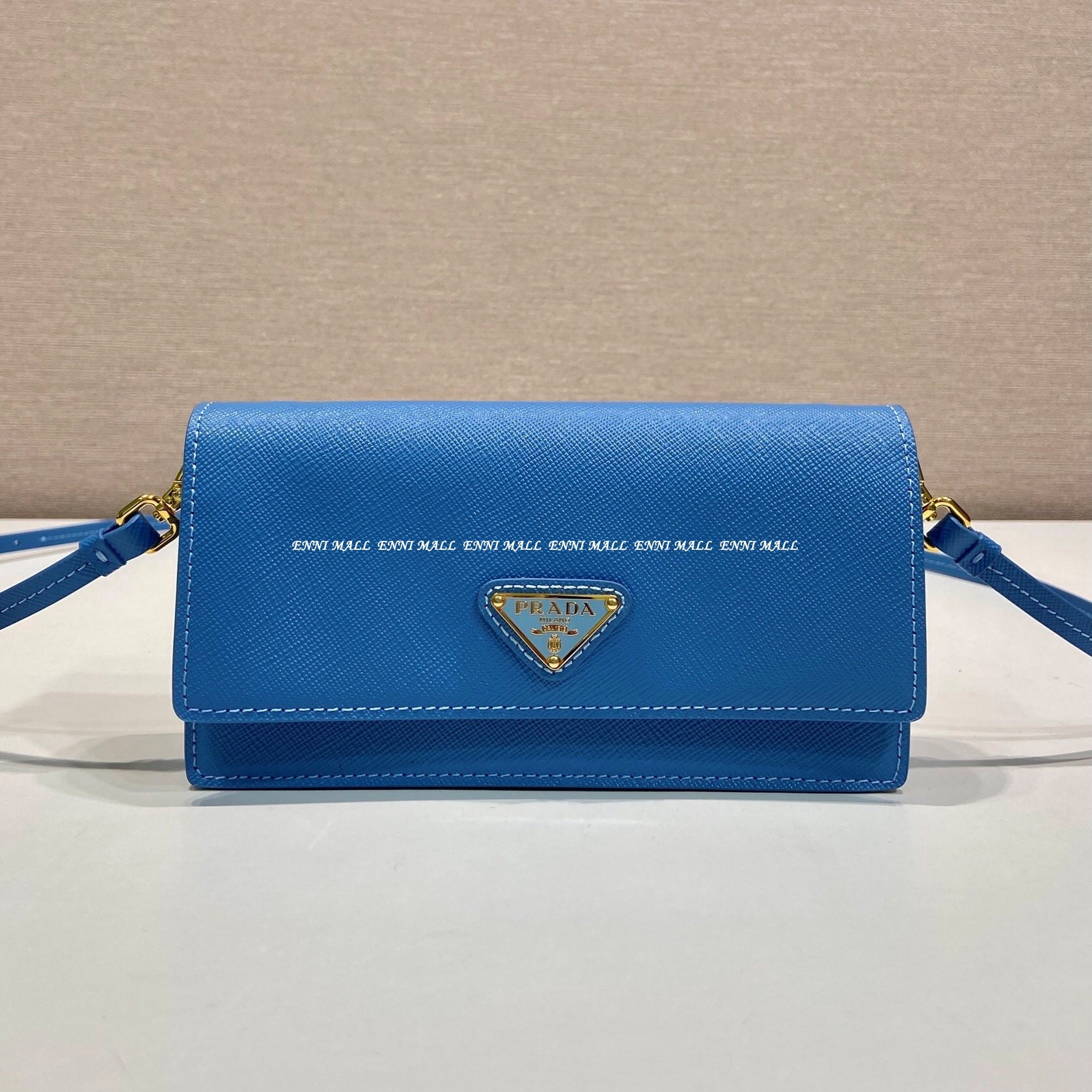 프라다 가죽 숄더백