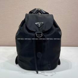 프라다 백팩