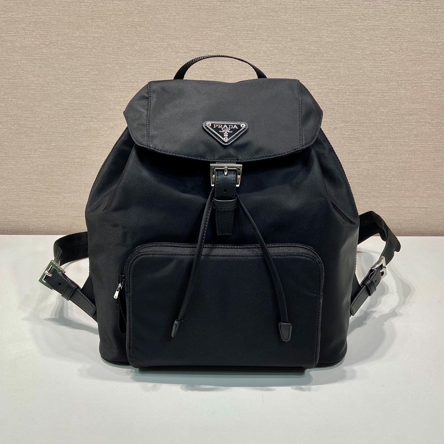 프라다 백팩 (27cm)