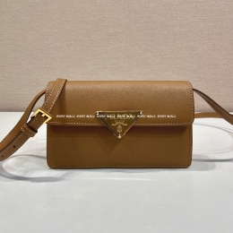 프라다 가죽 숄더백