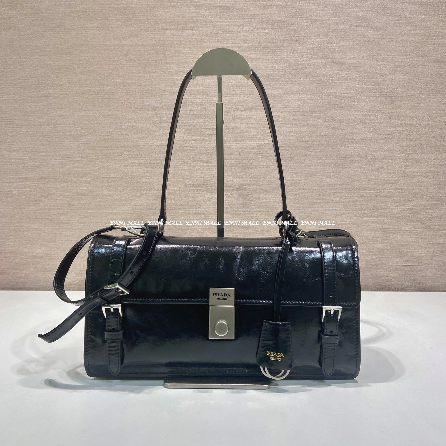 프라다 가죽 숄더백 (32cm)