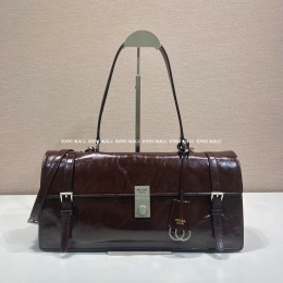 프라다 가죽 숄더백 (38cm)