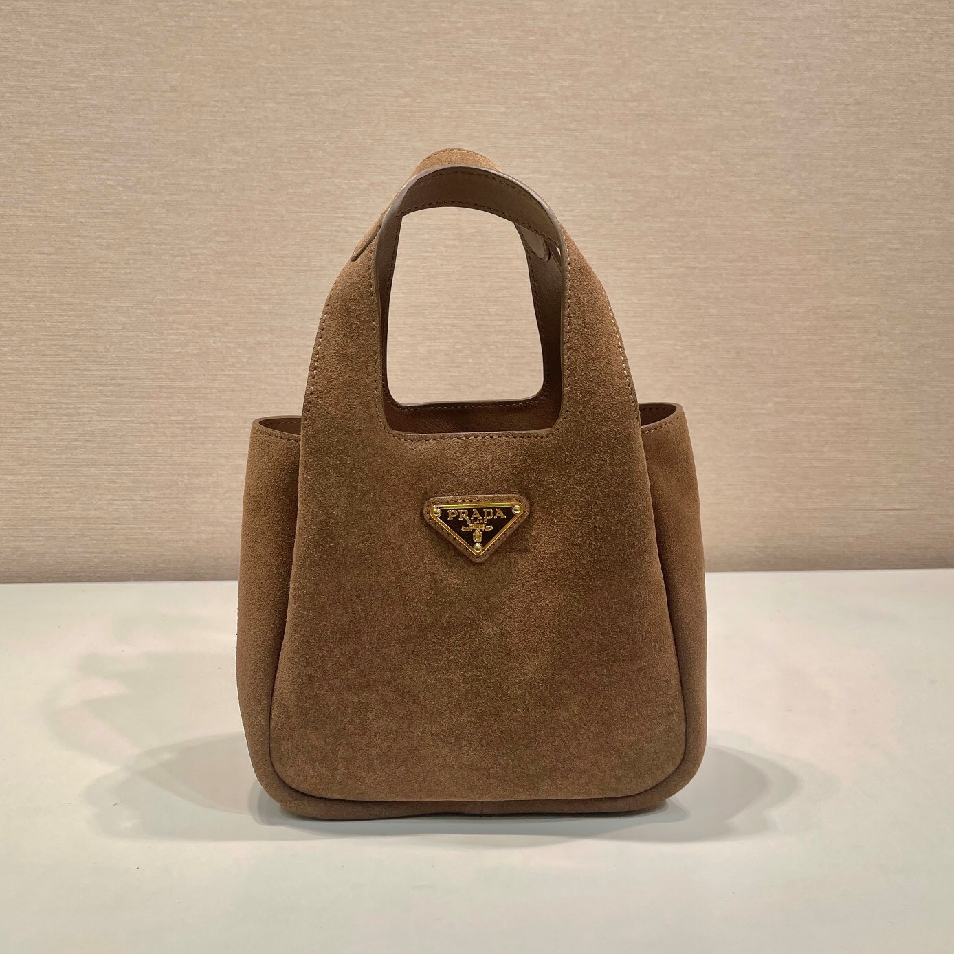 프라다 다이노 토트백 (18cm)