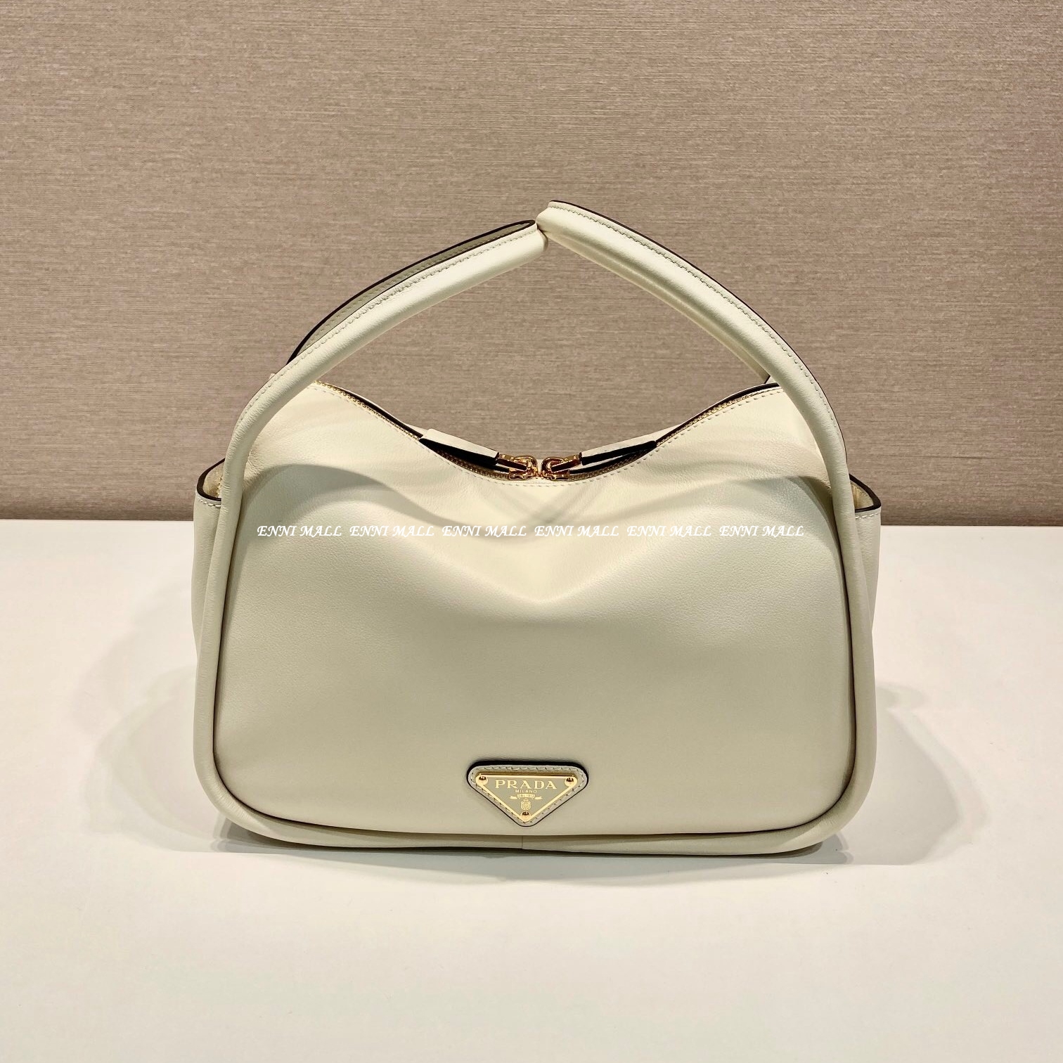 프라다 가죽 핸드백 (25cm)