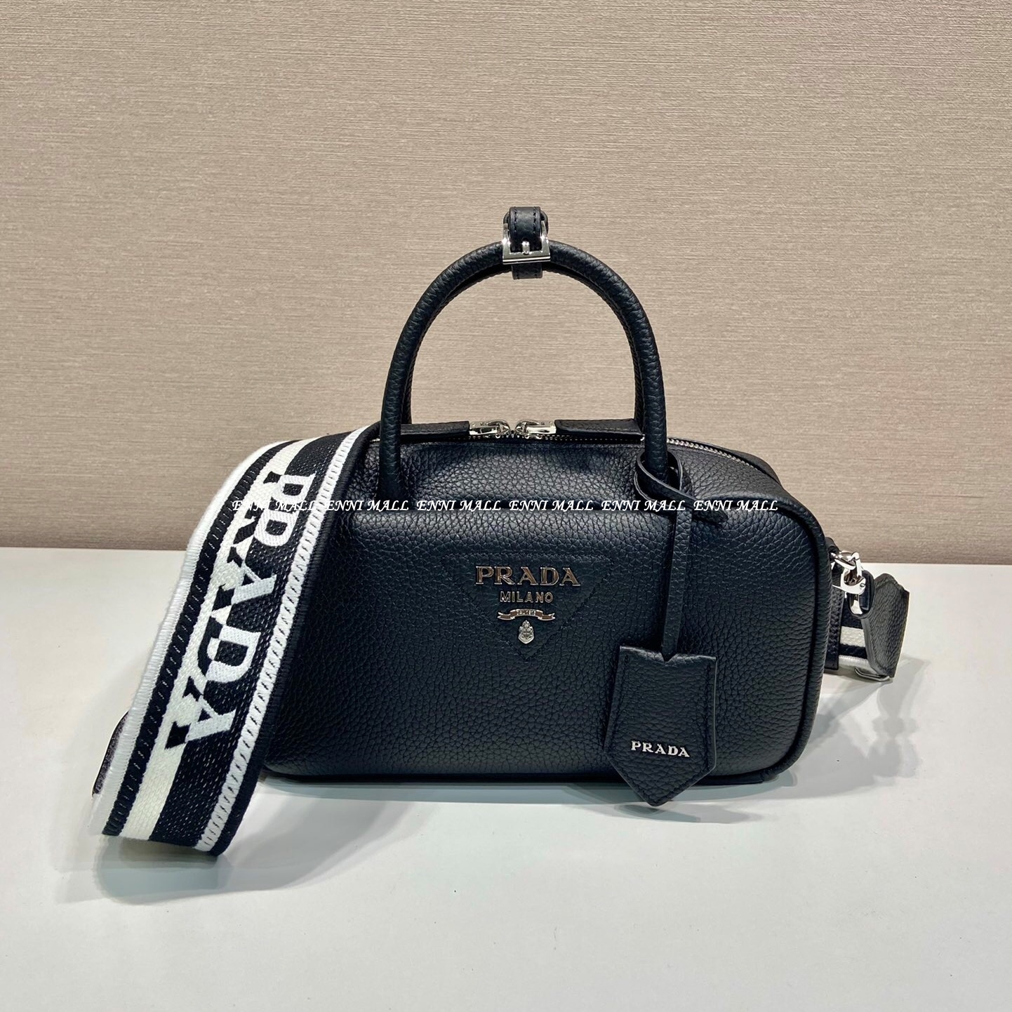 프라다 가죽 핸드백 (24cm)