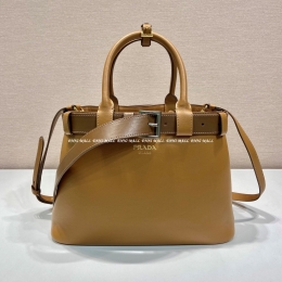 프라다 가죽 핸드백 (32cm)