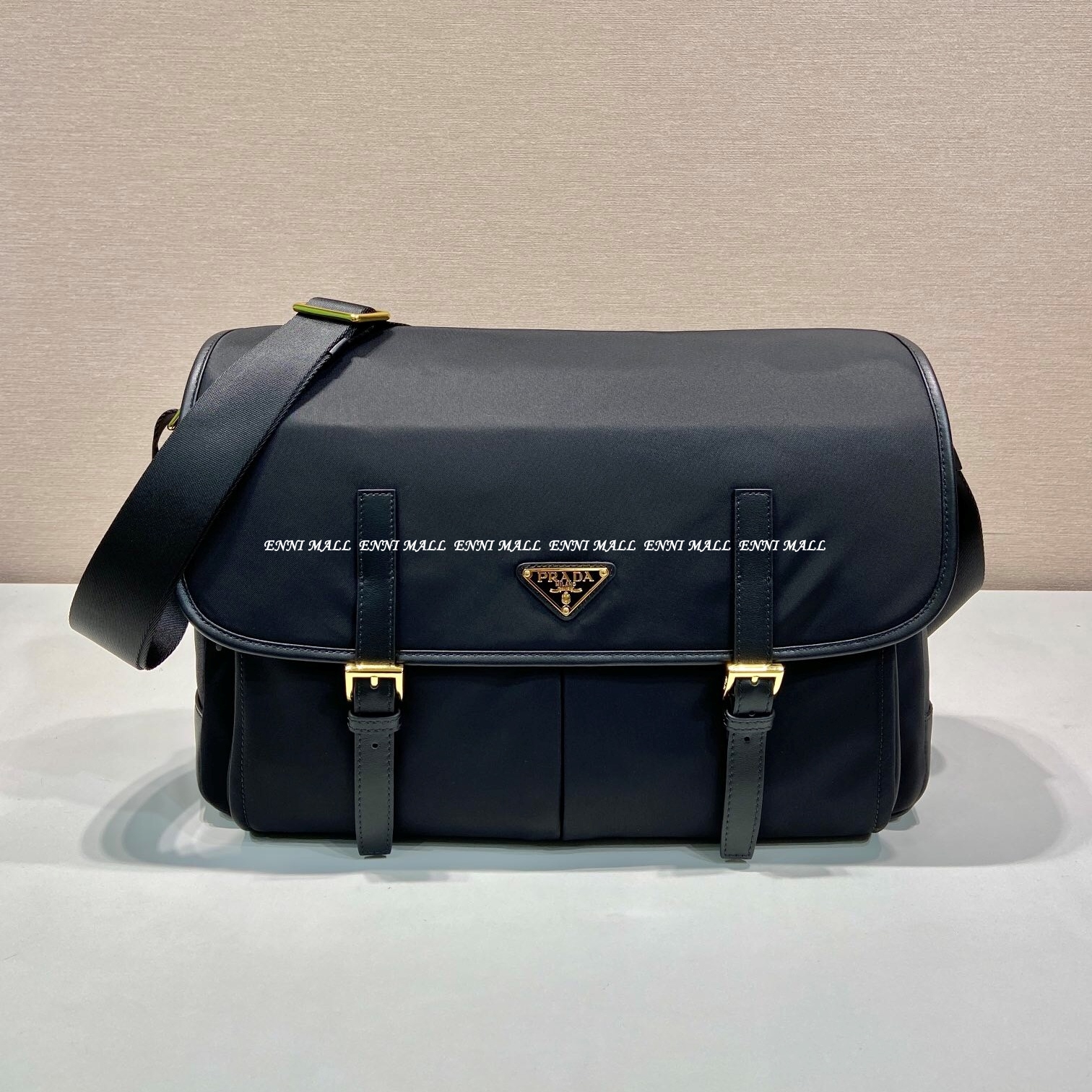 프라다 메신저백 (38cm)