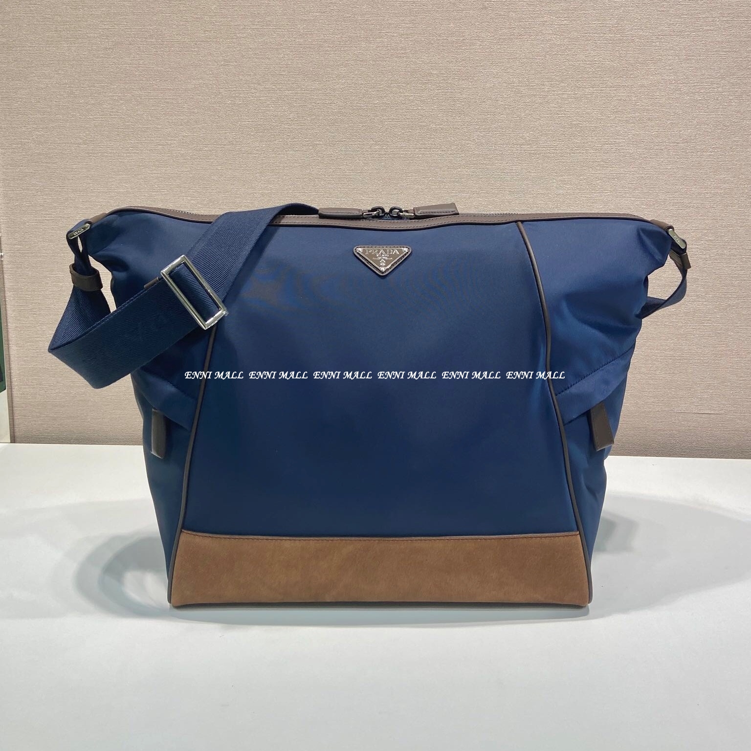 프라다 메신저백 (38cm)