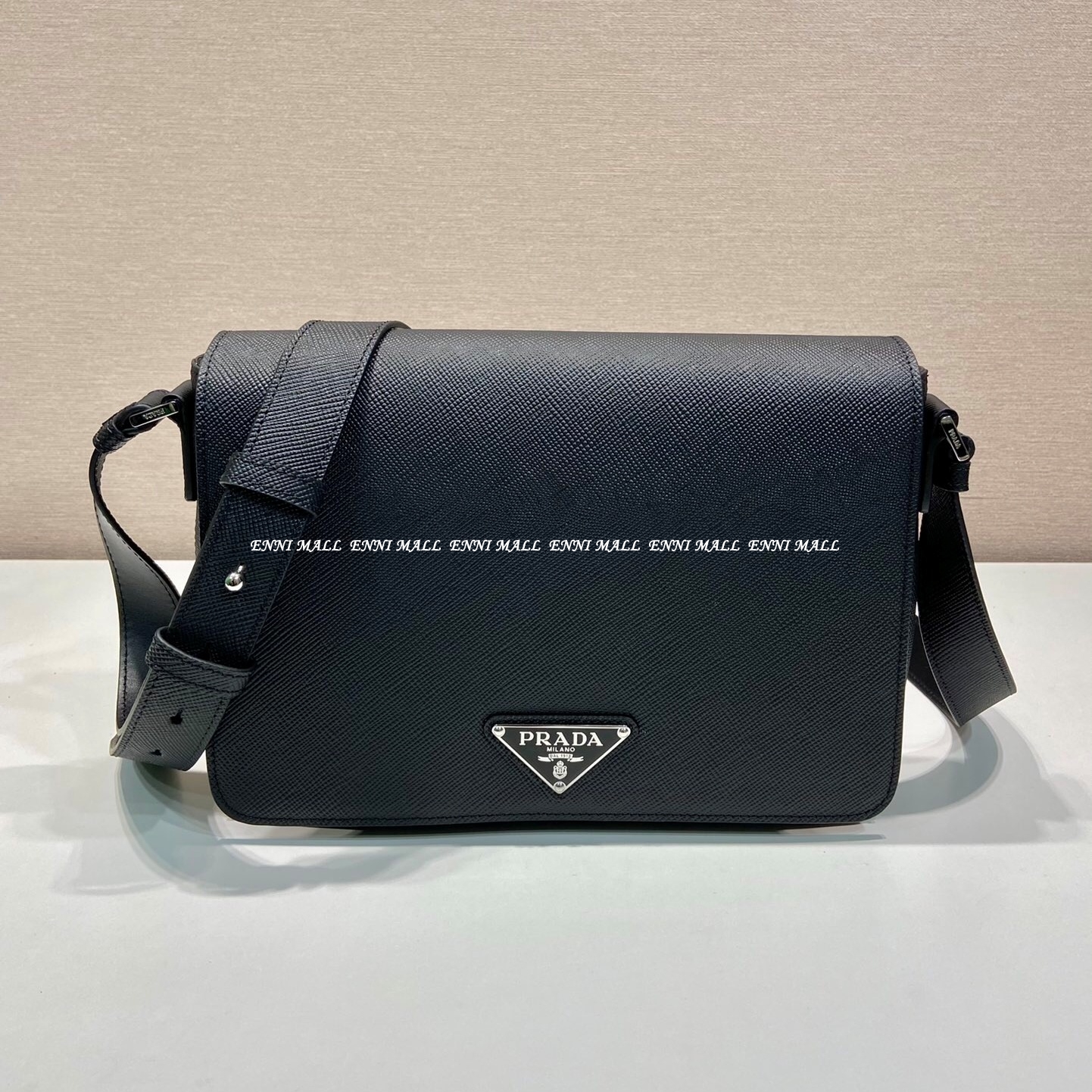 프라다 가죽 숄더백 (28cm)