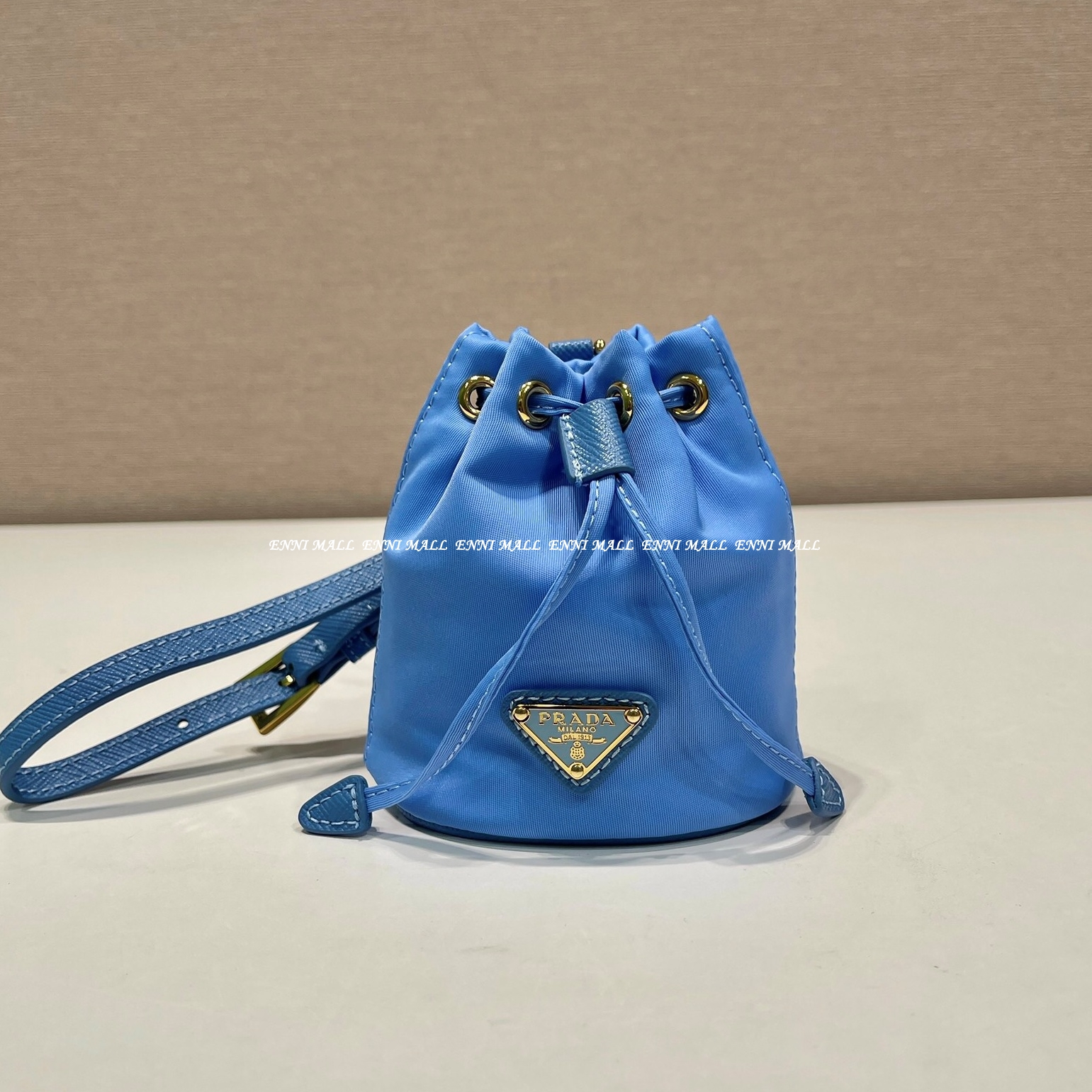 프라다 미니 버킷백 (8.5cm)