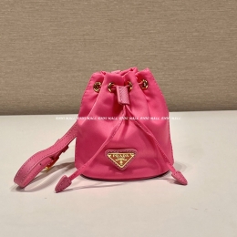 프라다 미니 버킷백 (8.5cm)