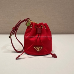 프라다 미니 버킷백 (8.5cm)