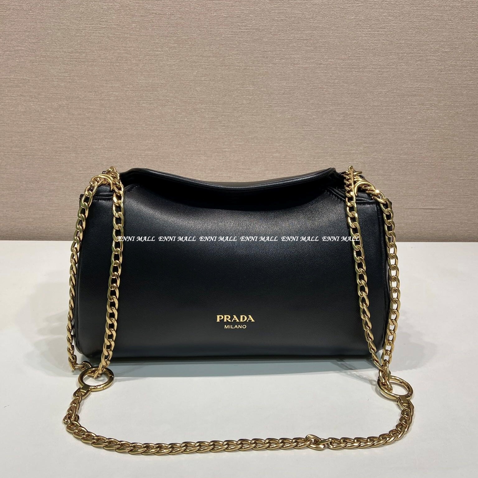 프라다 숄더백 (24cm)