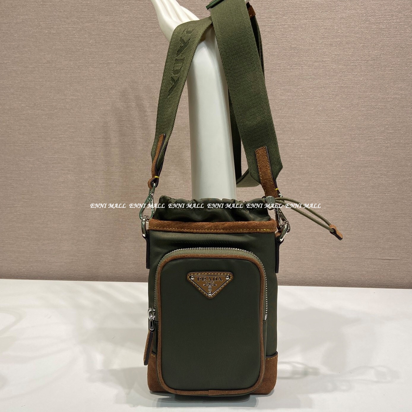 프라다 핸드폰백 (13cm)