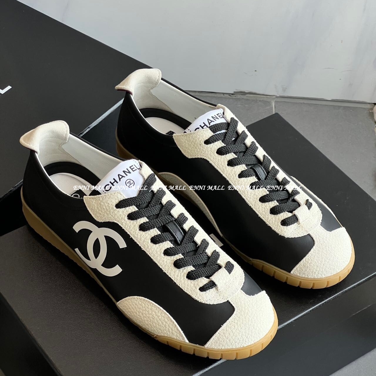 샤넬 스니커즈