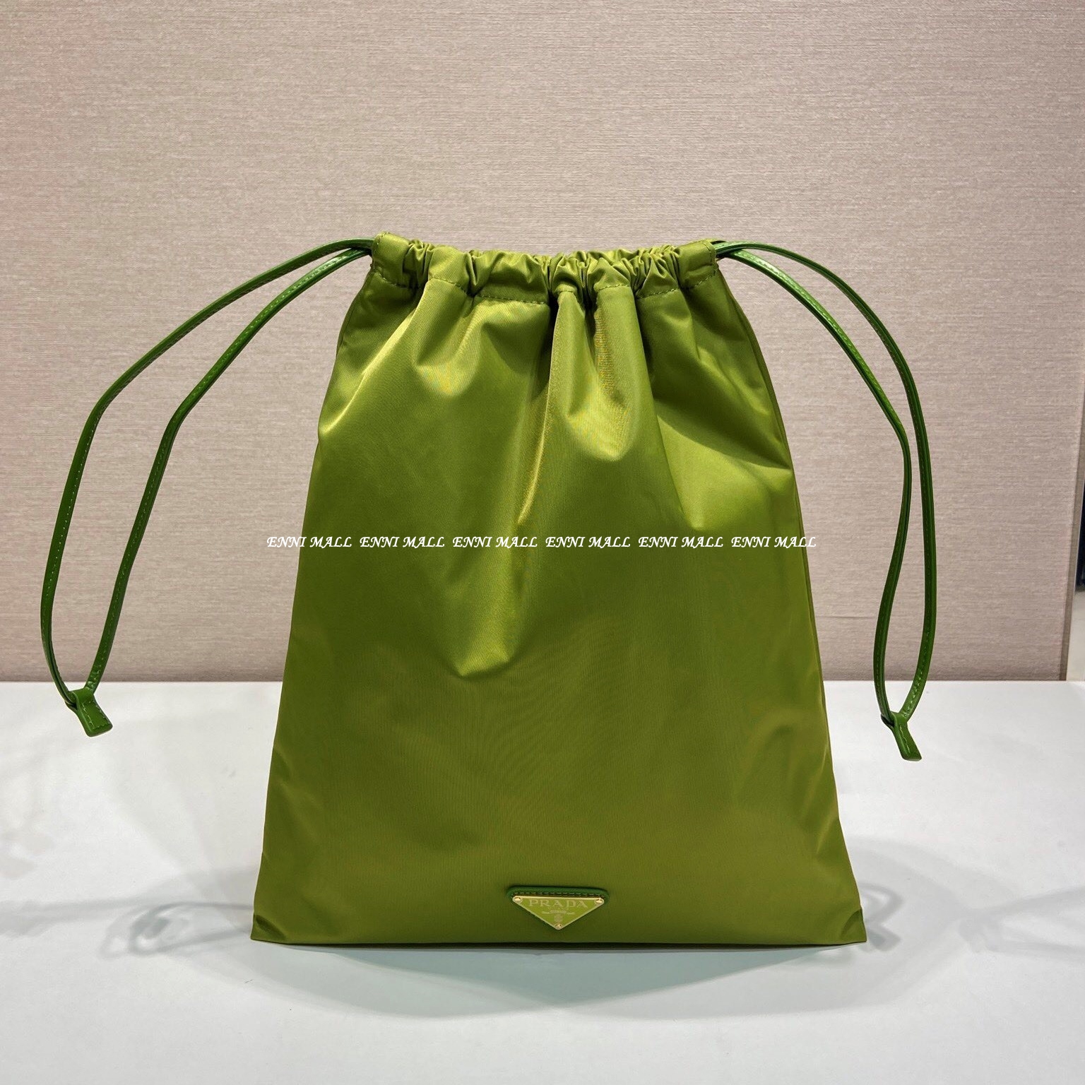 프라다 위시 실크 듀체스 파우치 (35cm)