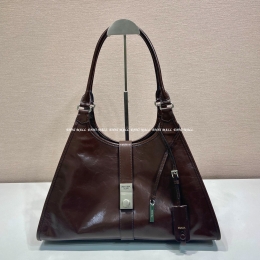 프라다 숄더백 (39cm)