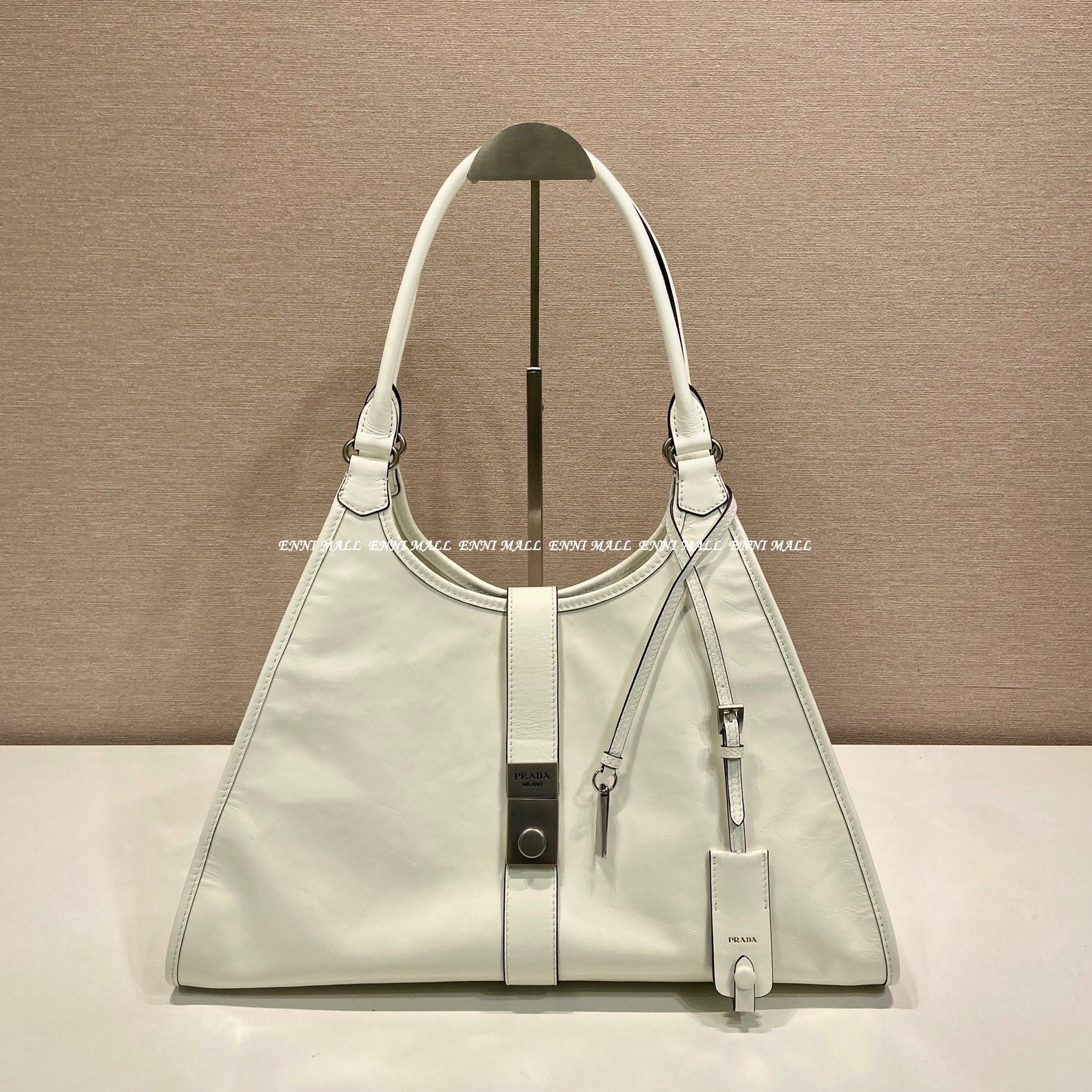 프라다 숄더백 (39cm)