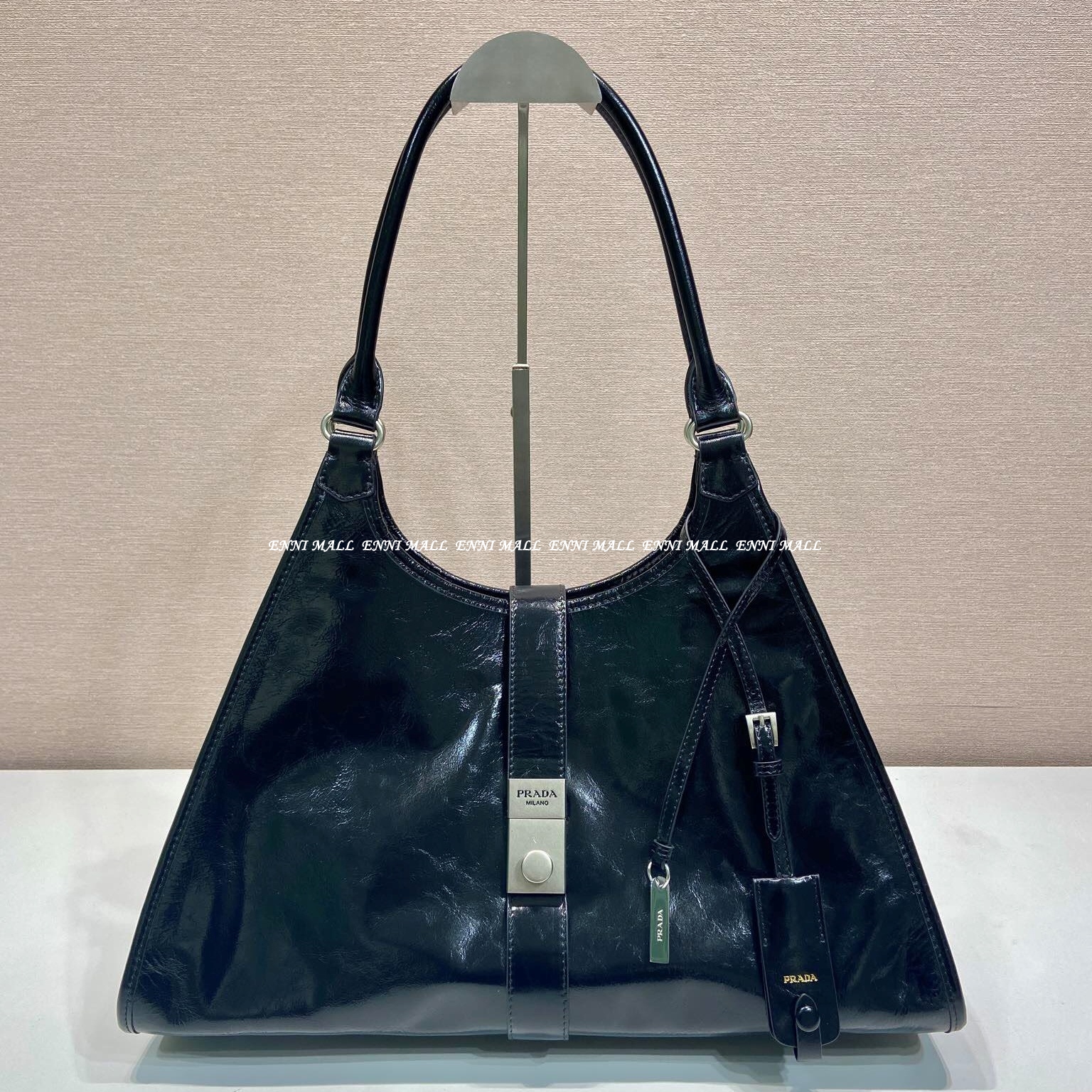 프라다 숄더백 (39cm)