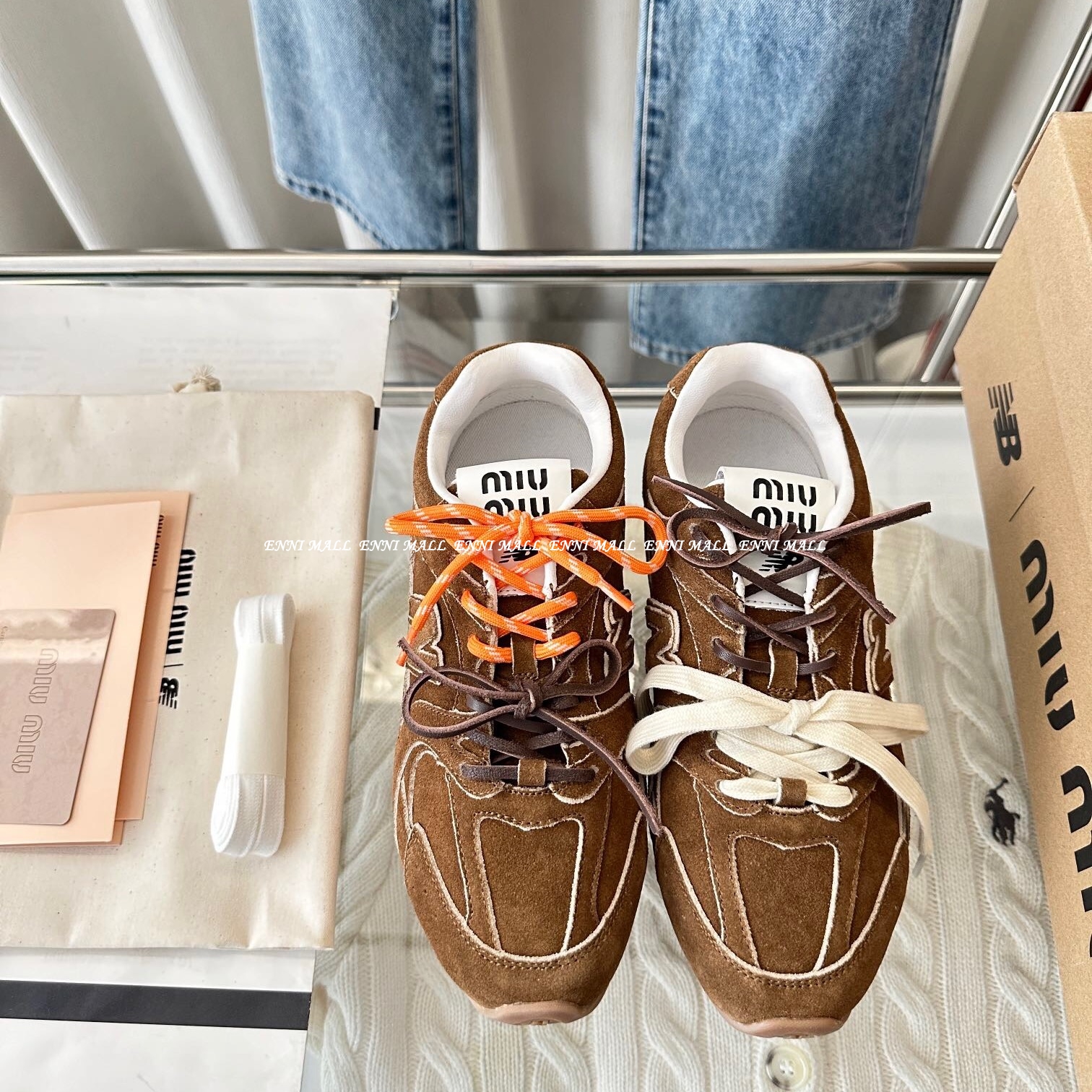 미우미우 스니커즈