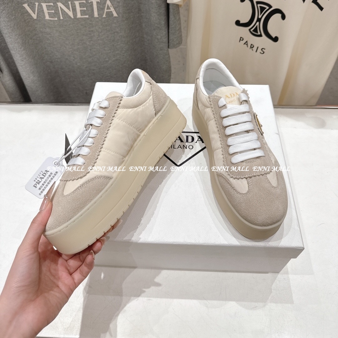 프라다 스니커즈