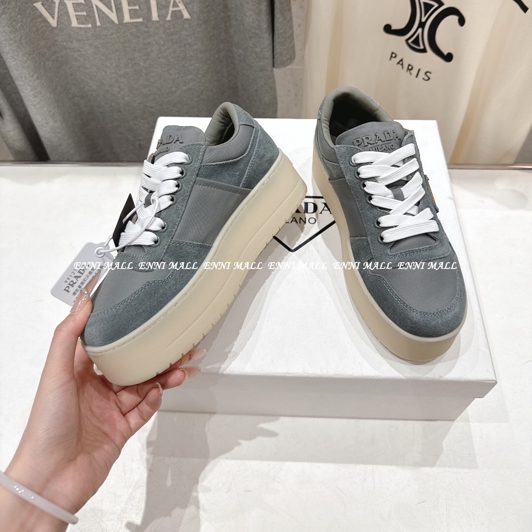 프라다 스니커즈