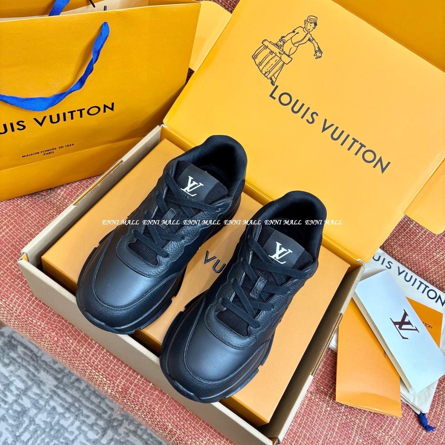 루이비통 스니커즈