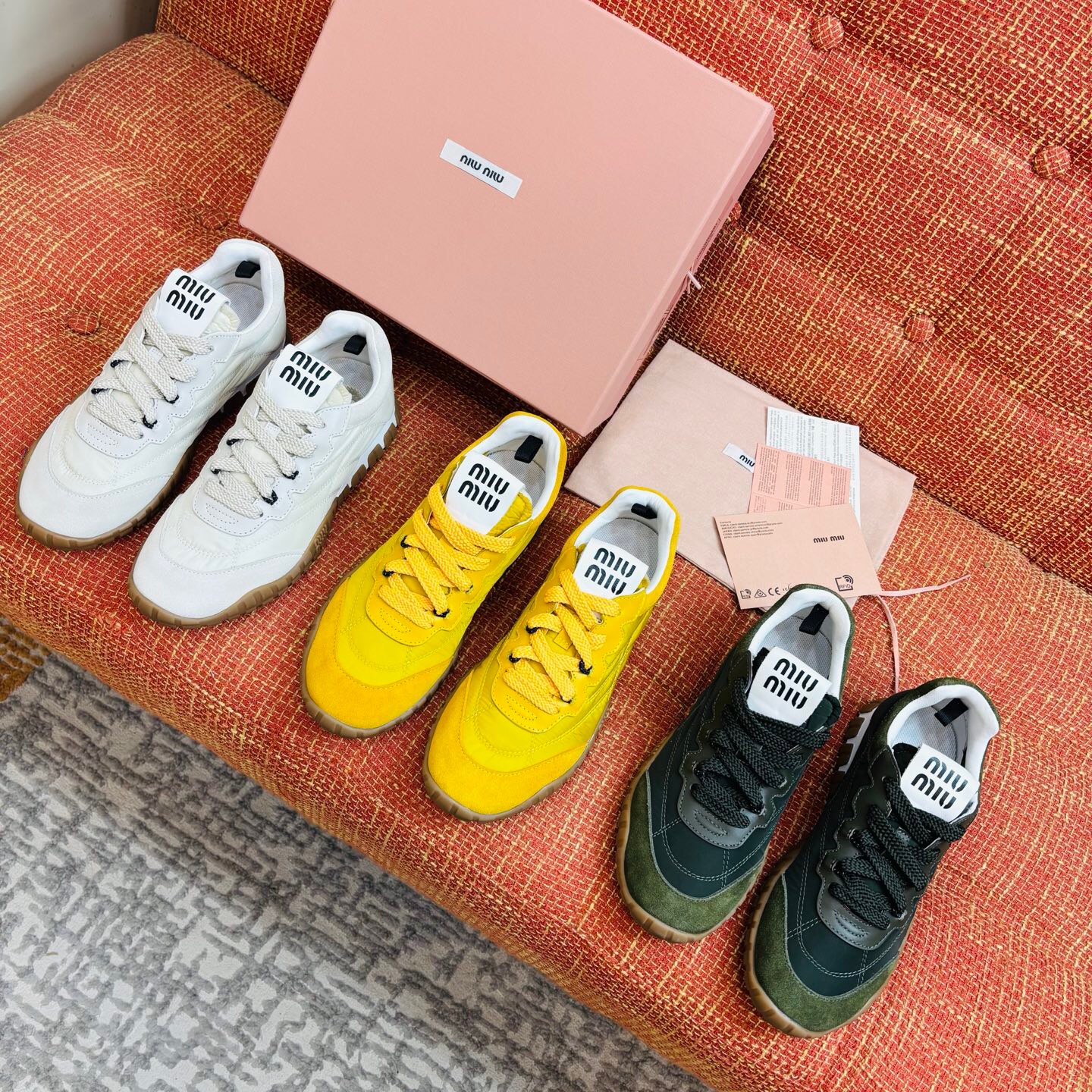 미우미우 스니커즈
