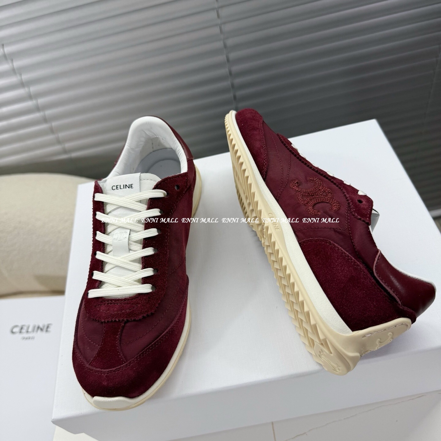 셀린느 스니커즈