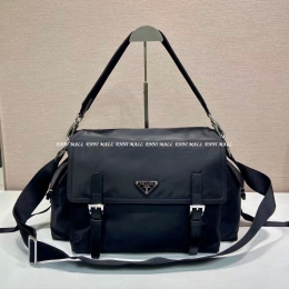 프라다 메신저백 (42cm)