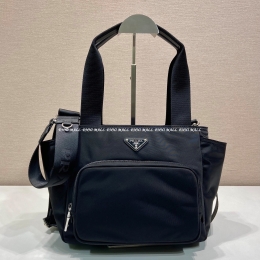 프라다 숄더백 (26cm)