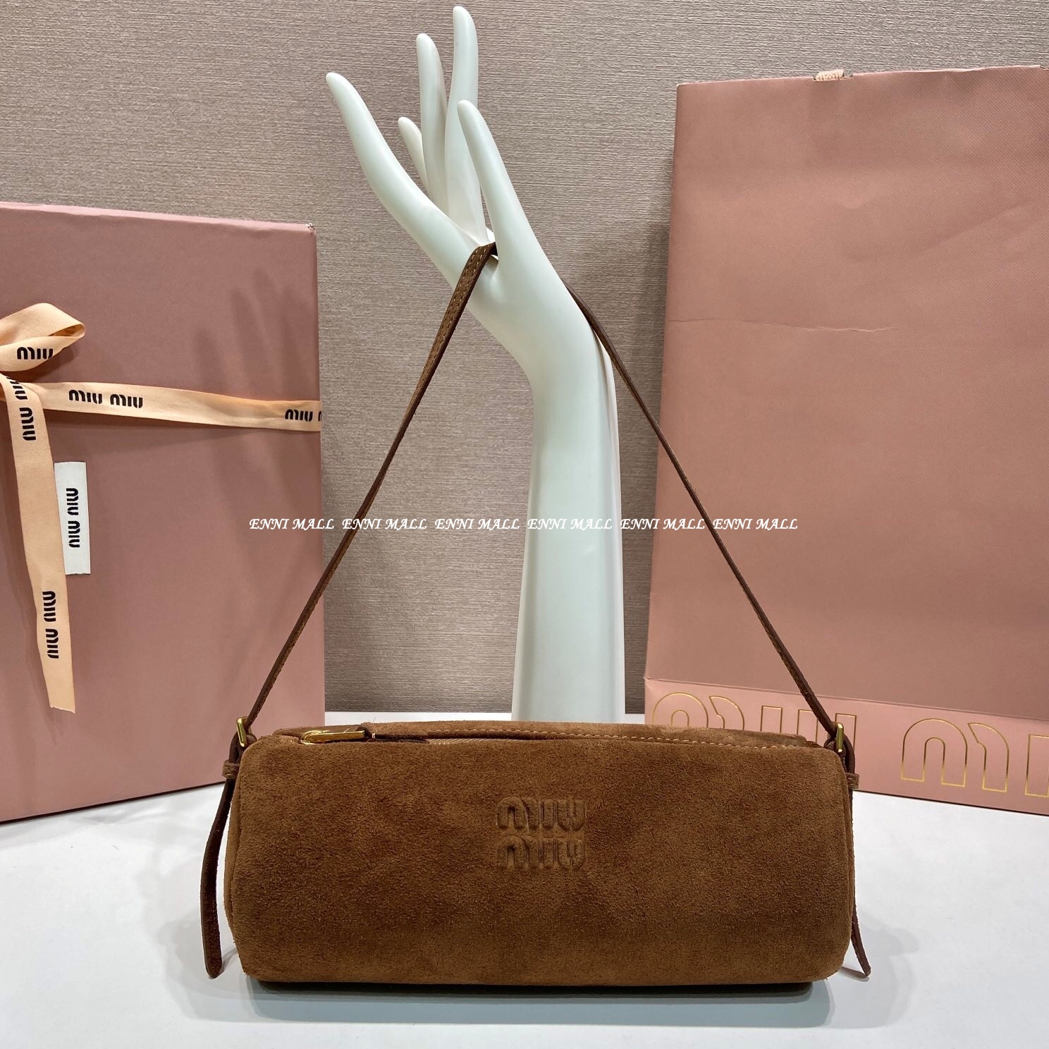 미우미우 호보백 (22cm)