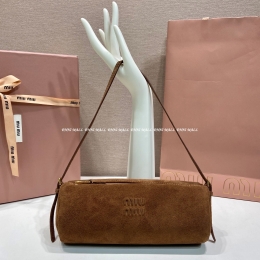 미우미우 호보백 (22cm)