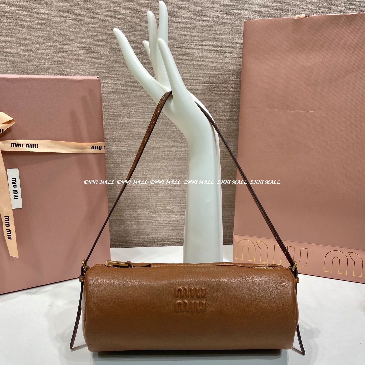 미우미우 호보백 (30cm)