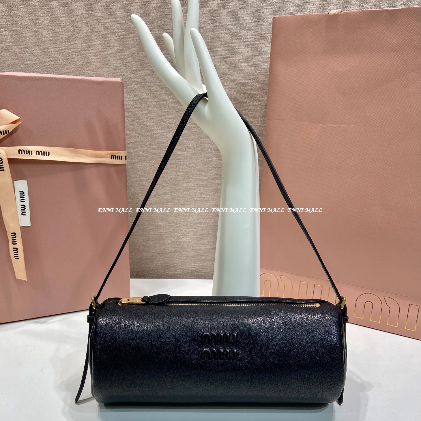 미우미우 호보백 (22cm)