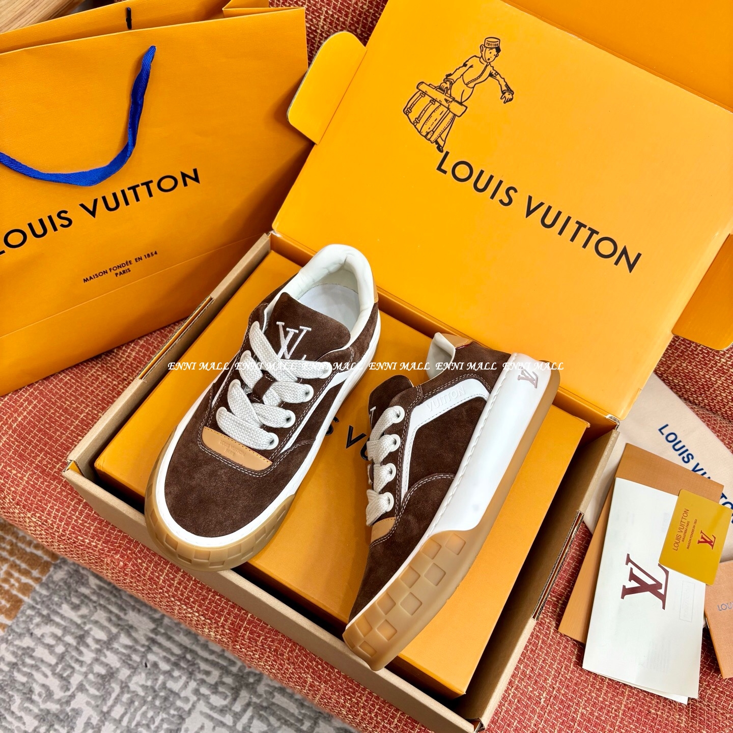 루이비통 스니커즈