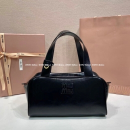 미우미우 핸드백 (28cm)