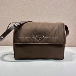 프라다 메신저백 (36cm)