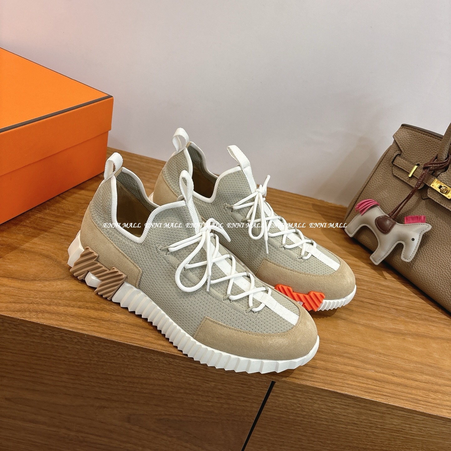 에르메스 스니커즈