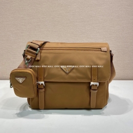 프라다 메신저백 (27cm)