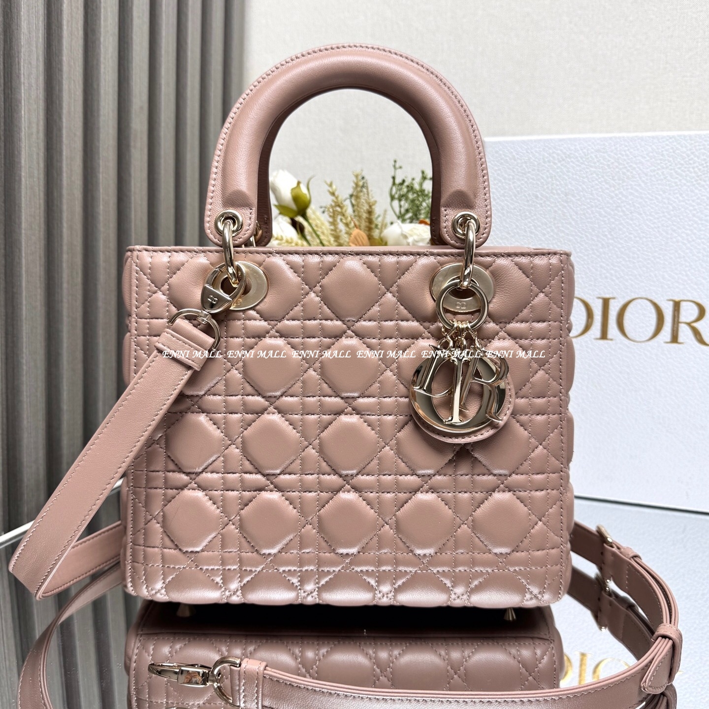 디올 레이디백 (24cm)
