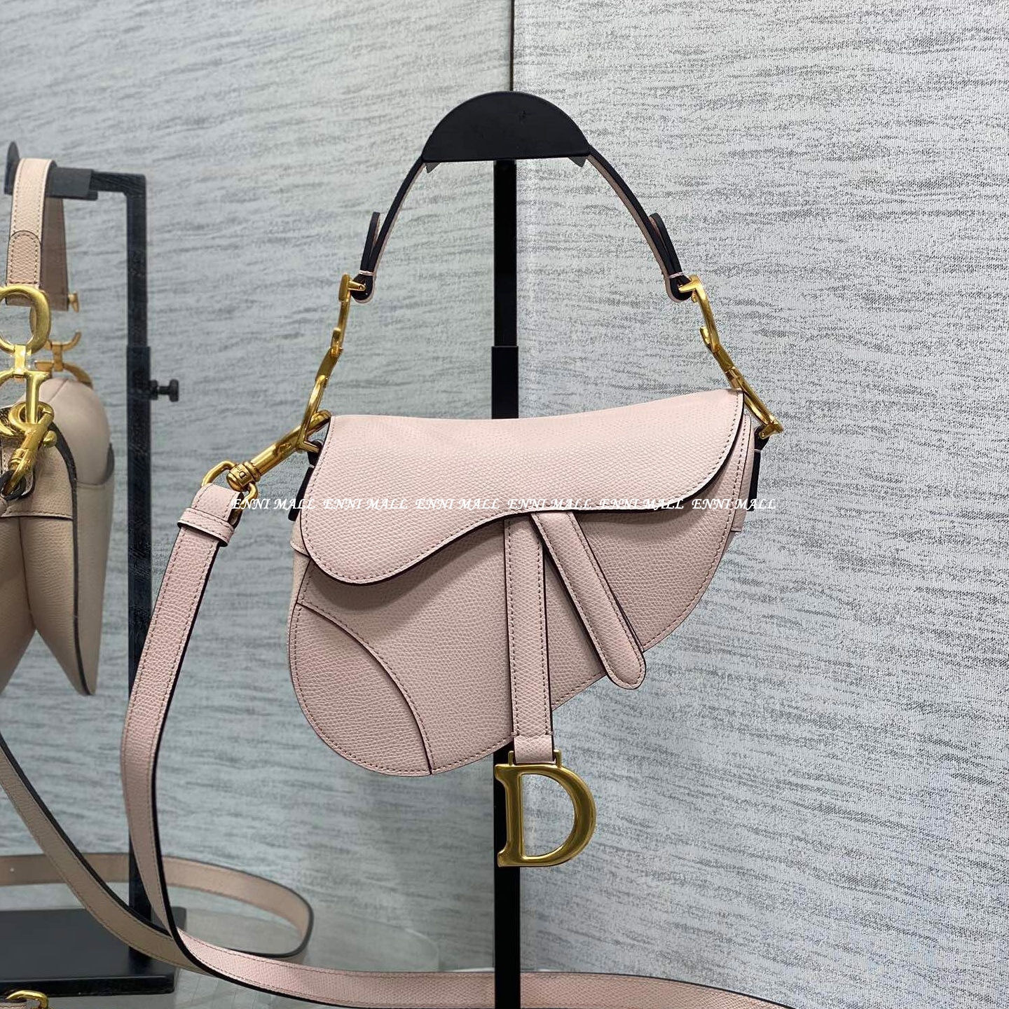 디올 새들백 (19.5cm)