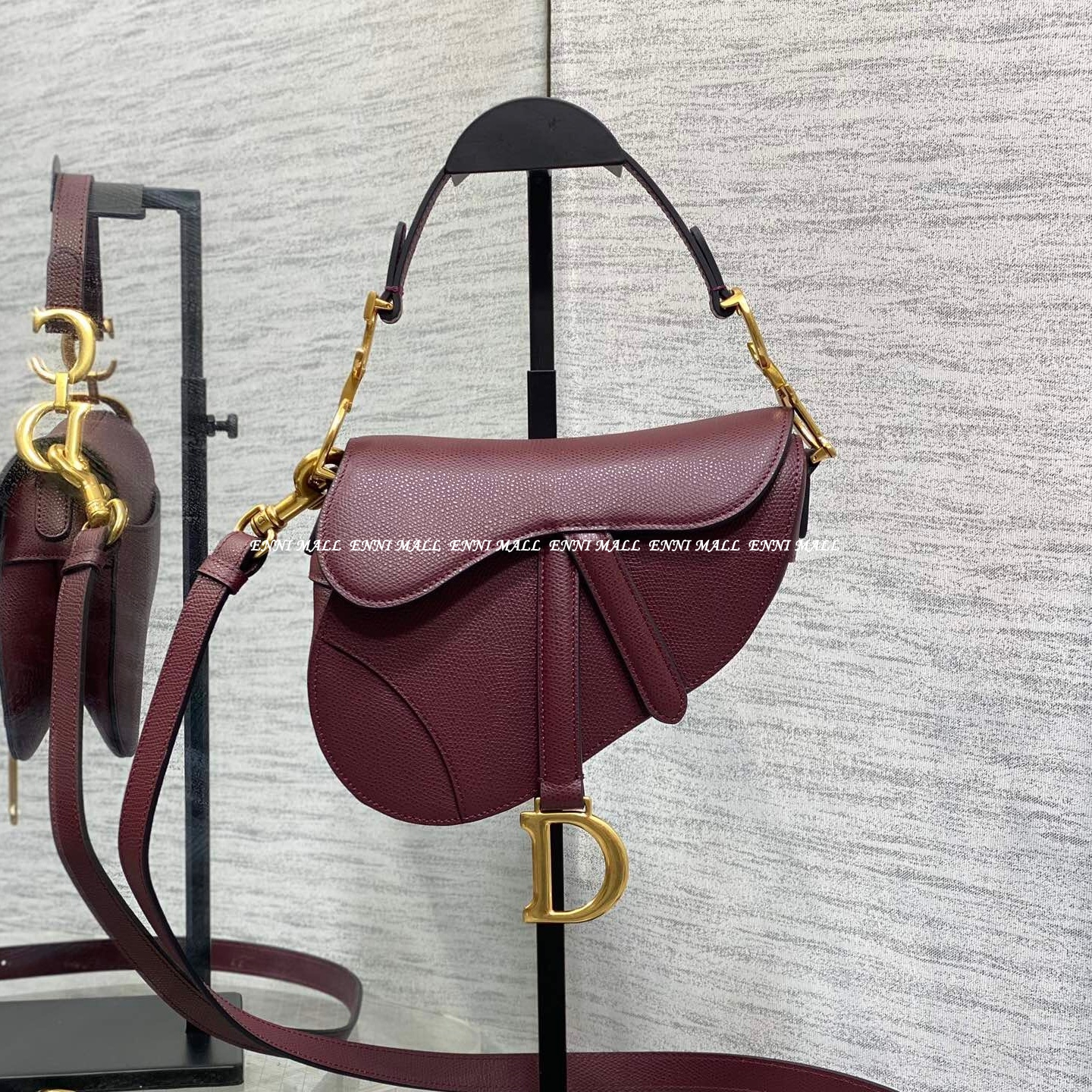 디올 새들백 (19.5cm)