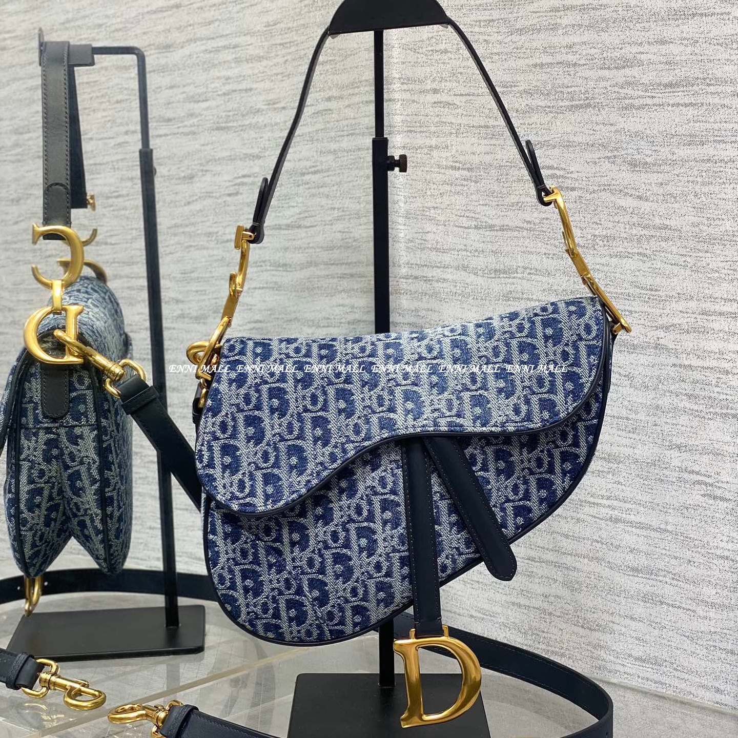 디올 새들백 (25.5cm)