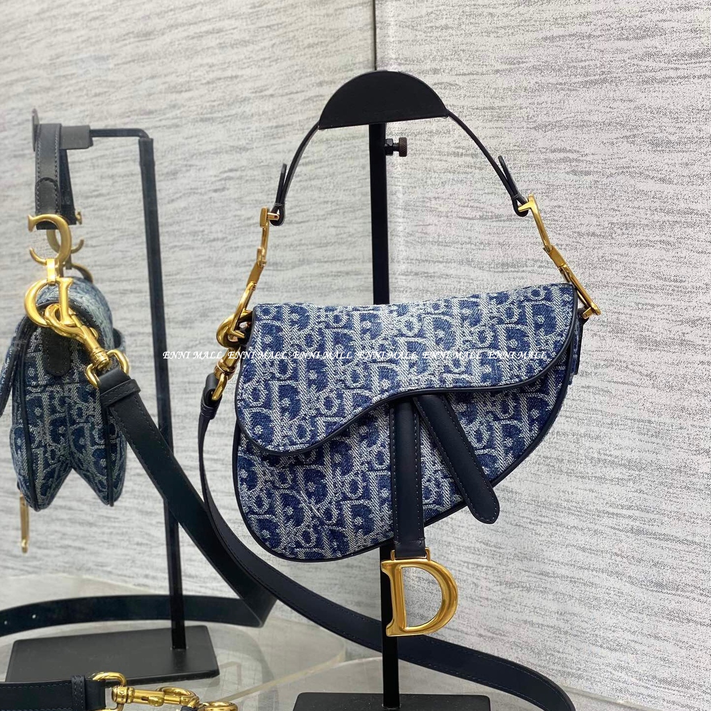 디올 새들백 (17cm)