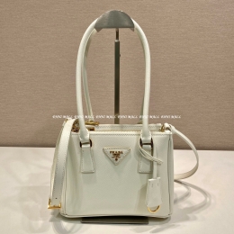 프라다 미니 숄더백 (20cm)